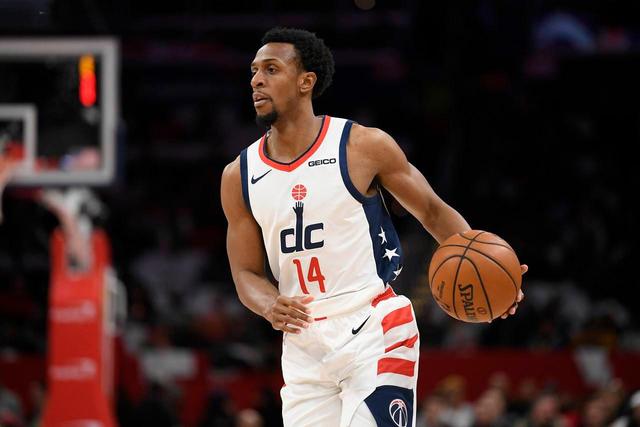 小平头啤酒肚！卢卡库本赛季意甲11场独造9球